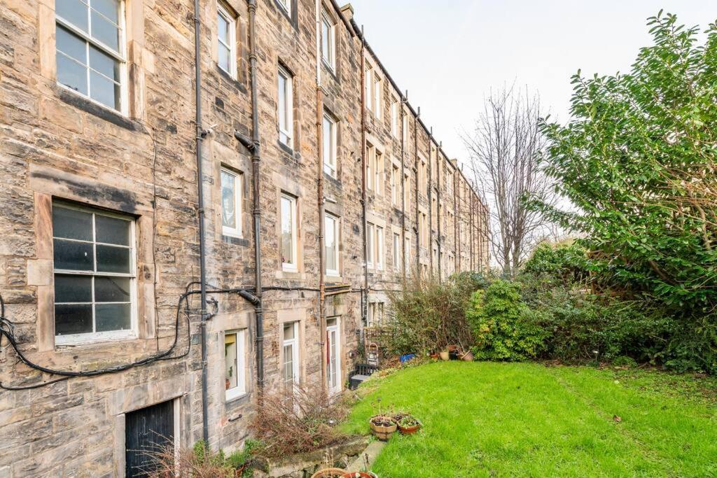 Holyrood Park: Lush & Arty 2 Double Bed Flat Lägenhet Edinburg Exteriör bild