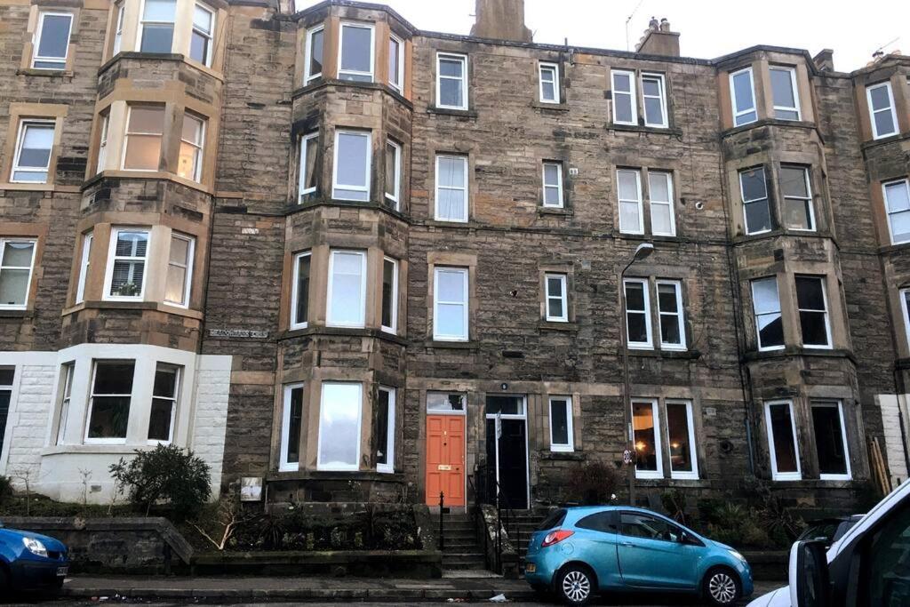 Holyrood Park: Lush & Arty 2 Double Bed Flat Lägenhet Edinburg Exteriör bild