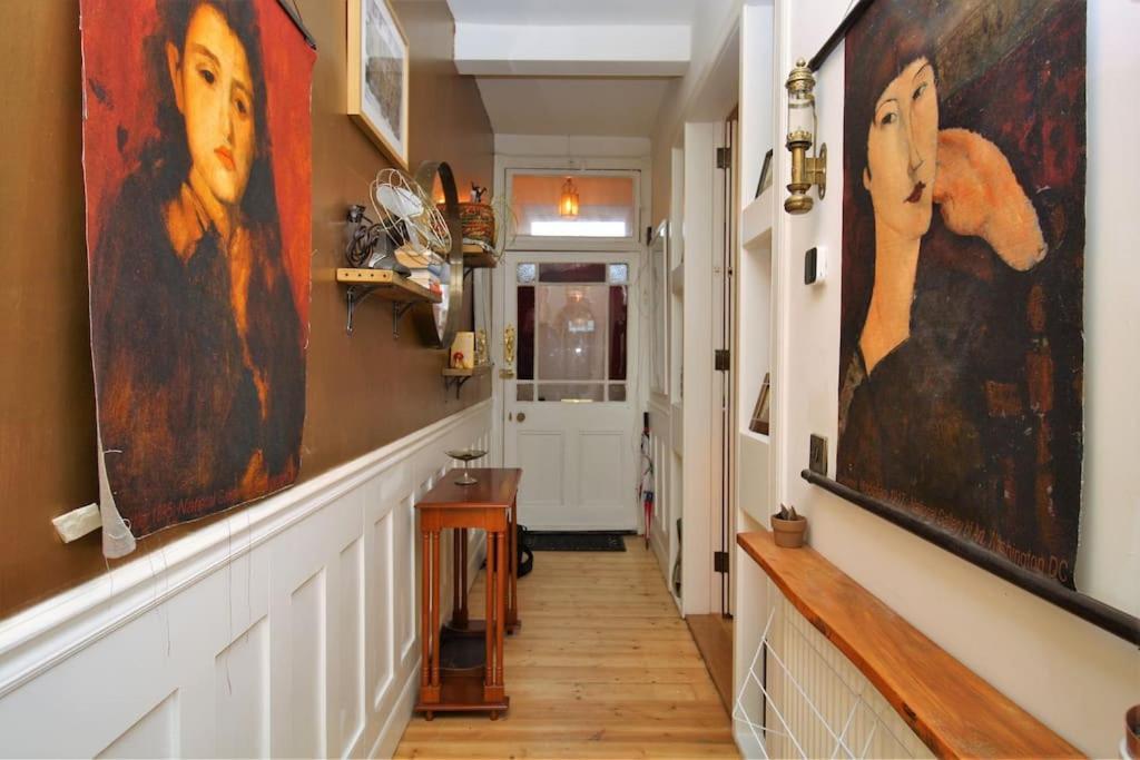 Holyrood Park: Lush & Arty 2 Double Bed Flat Lägenhet Edinburg Exteriör bild