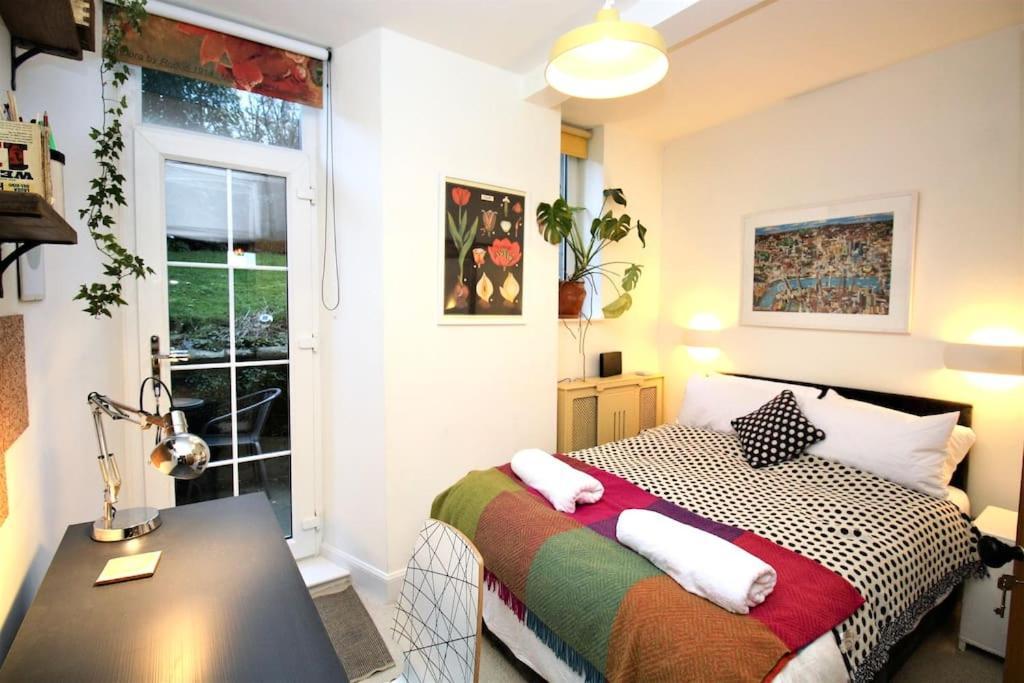 Holyrood Park: Lush & Arty 2 Double Bed Flat Lägenhet Edinburg Exteriör bild