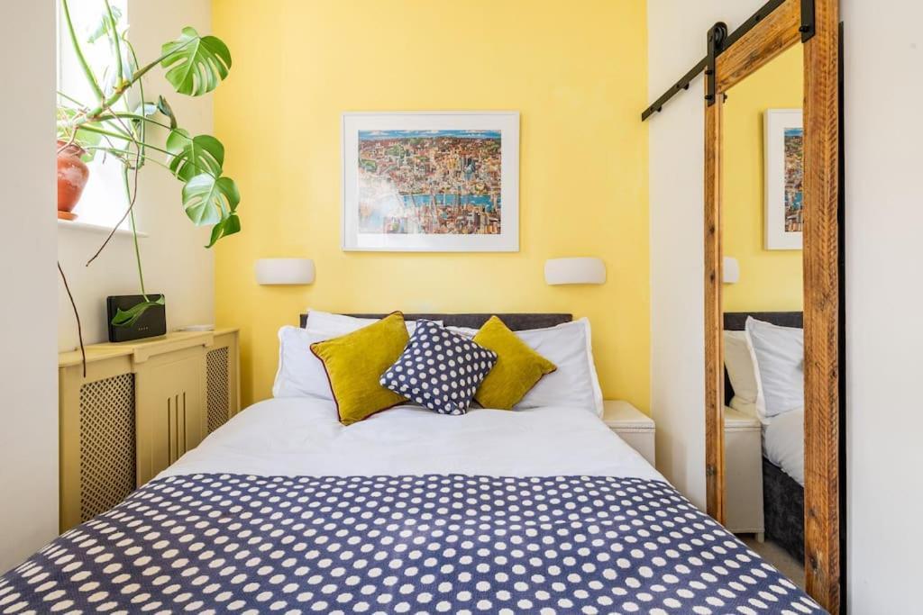 Holyrood Park: Lush & Arty 2 Double Bed Flat Lägenhet Edinburg Exteriör bild