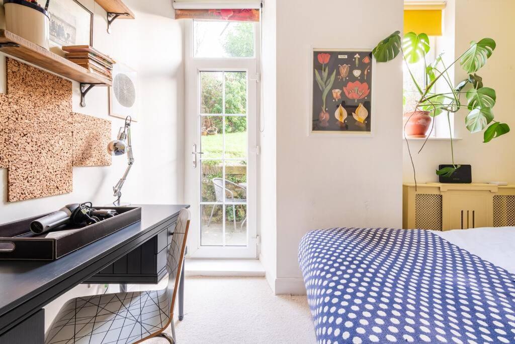 Holyrood Park: Lush & Arty 2 Double Bed Flat Lägenhet Edinburg Exteriör bild