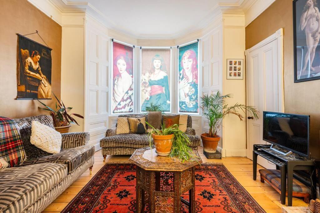 Holyrood Park: Lush & Arty 2 Double Bed Flat Lägenhet Edinburg Exteriör bild