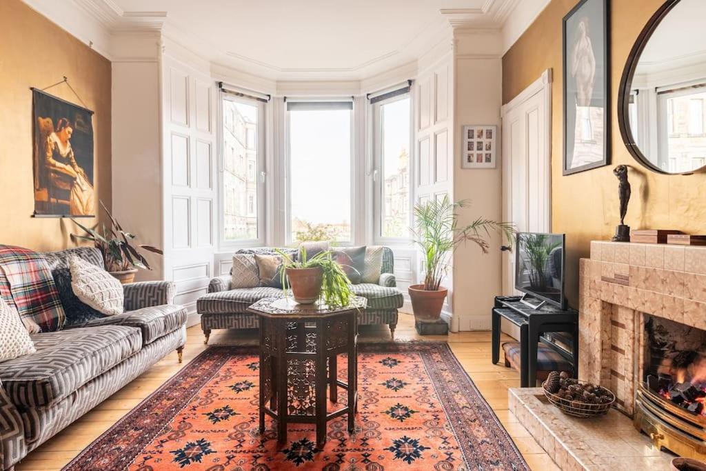 Holyrood Park: Lush & Arty 2 Double Bed Flat Lägenhet Edinburg Exteriör bild